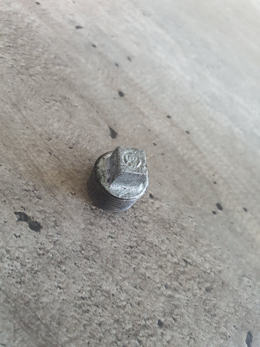 Galvanized male stopend 15mm